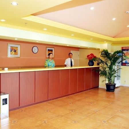 Home Inn Shenzhen Dongmen Hubei Subway Branch Kültér fotó